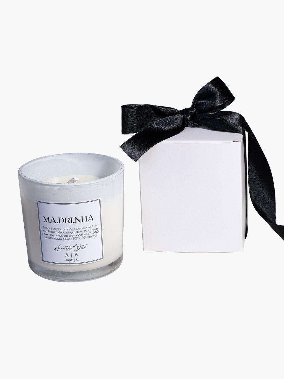vela perfumada VII branca com caixa branca e fita preta
