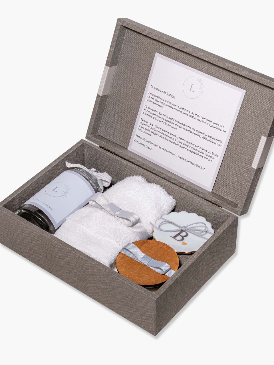 Classic Kit Personalizado IV com difusor, toalha, vela e porcelana personalizada