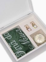 Kit Festejar V - Madrinha em caixa de MDF forrada com berço personalizado para robe, vela e mini-perfumes