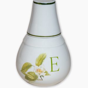 Moringa Lisa 300ml personalizada com flor e letra e filetes na cor verde