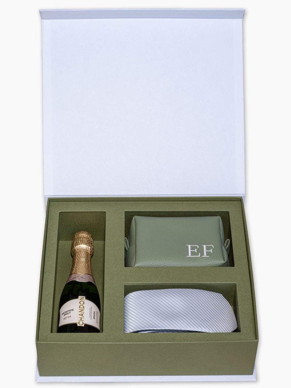 Caixa Célébrer II com Aquarela na tampa, baby chandon, gravata e necessaire