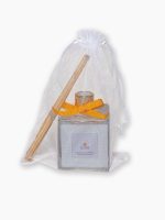 Difusor de ambiente Cubo 100ml personalizado com varetas e saquinho de organza