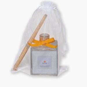 Difusor de ambiente Cubo 100ml personalizado com varetas e saquinho de organza