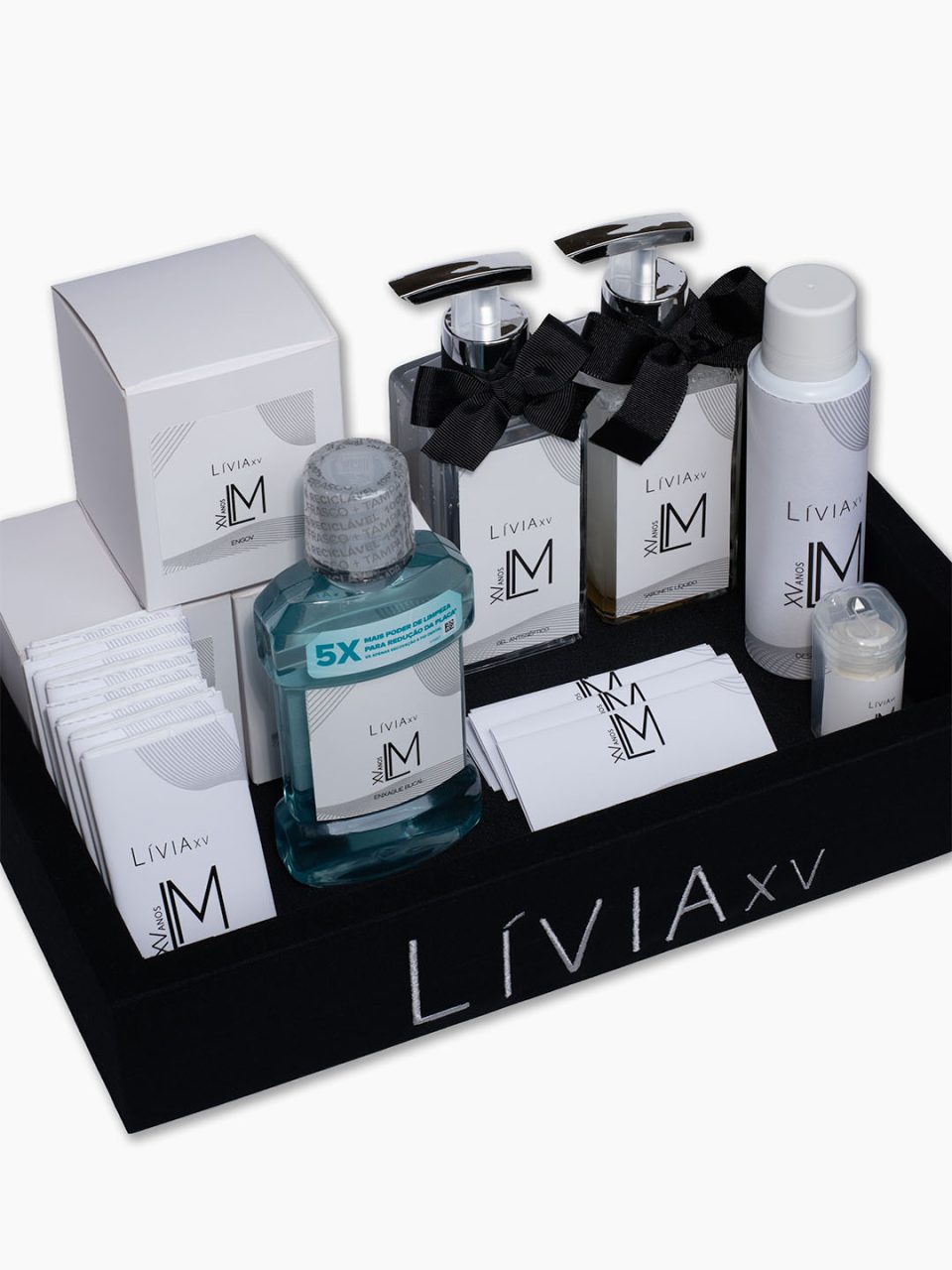 Kit toalete 15 anos masculino com bandeja forrada de linho e bordada + itens personalizados