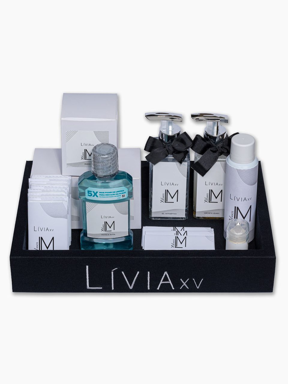 Kit toalete 15 anos masculino com bandeja forrada de linho e bordada + itens personalizados