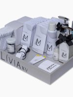 Kit Toalete 15 anos feminino com bandeja de MDF forrada e bordada + 13 itens diferentes personalizados