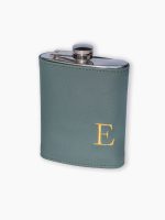 Cantil com capa de couro ecológico personalizado com inicial bordada