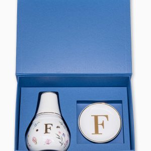 Caixa Personalizada Moringa e Joia do Dia personalizada com inicial em ouro