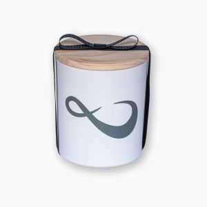 Vela Personalizada Lumière Corporate 300ml com personalização em DTF, tampa de madeira e fita