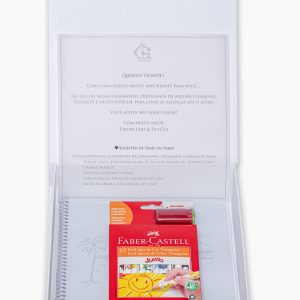 Caixa Personalizada Célébrer XI – Pajem com convite, livro de colorir e estojo de lapis