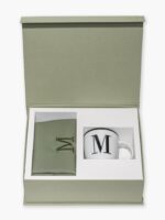 Caixa Personalizada Célébrer V – Padrinho com necessaire M e caneca com inicial