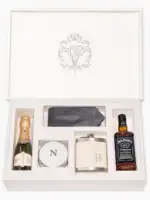 Kit Festejar IX – Casal em caixa de MDF com Veludo / Suede e brazão bordado com fio metálico