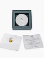 Caixa Célébrer Signature III - com porta-joias, tampa de acrílico, puxador e fita